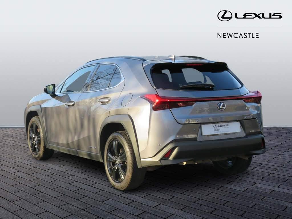 Lexus UX Image 8