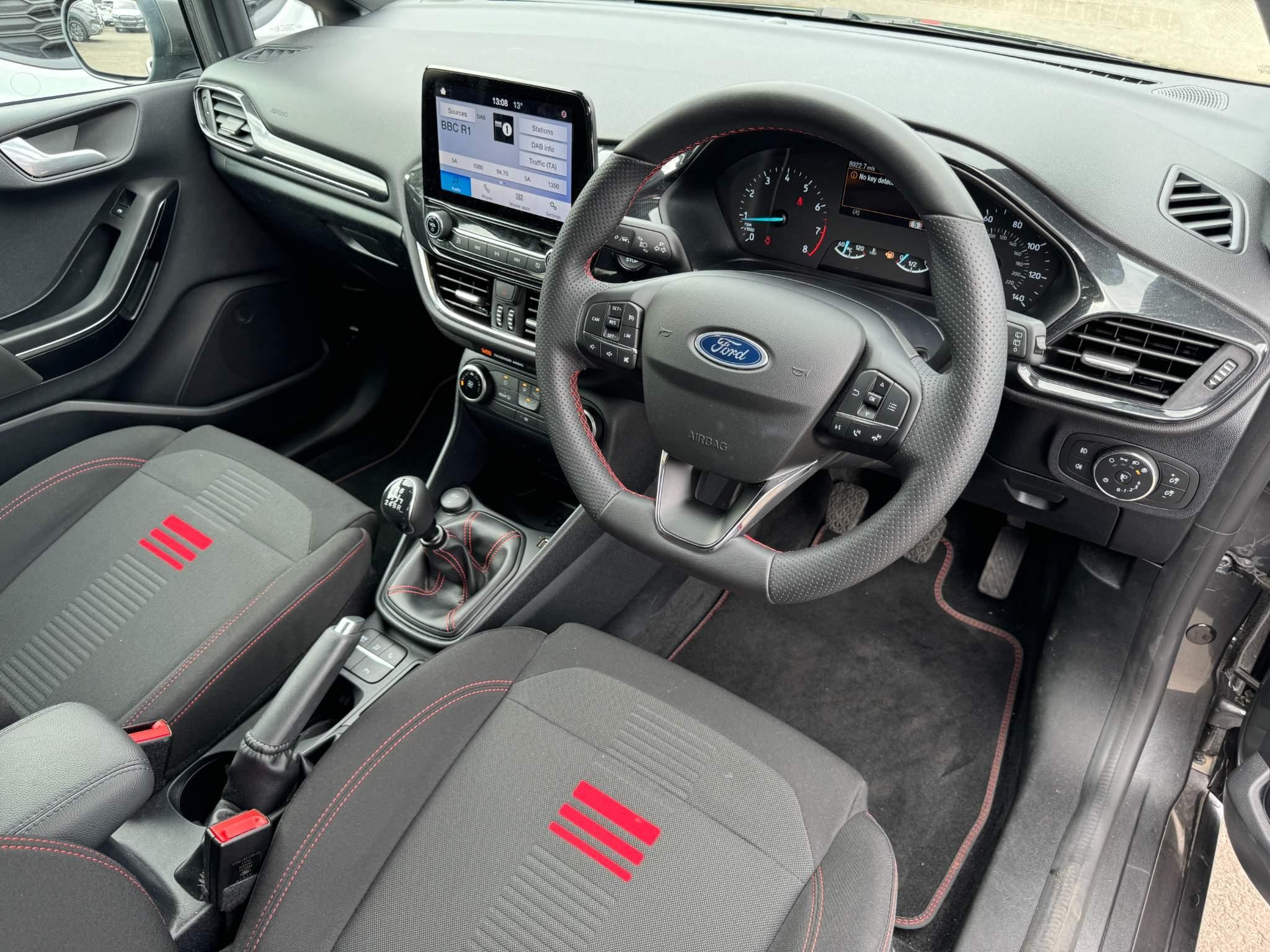 Ford Fiesta Image 30