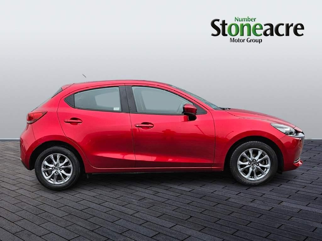 Mazda Mazda2 Image 2