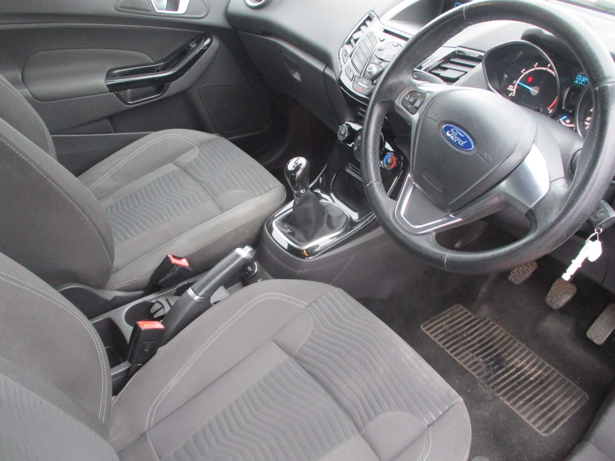 Ford Fiesta Image 10