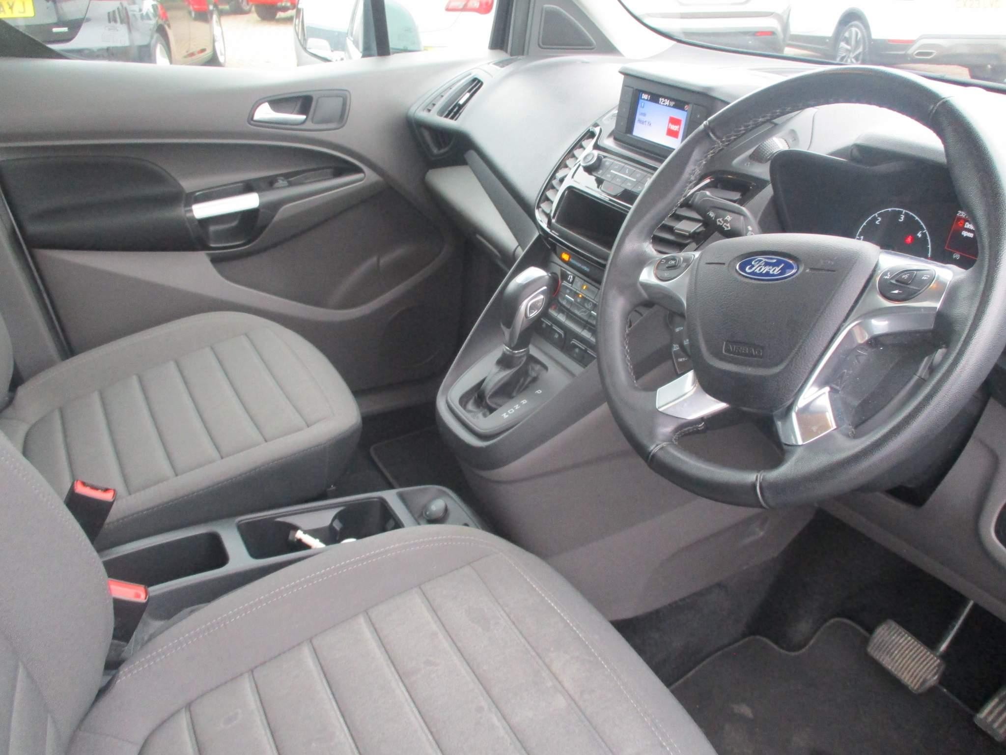 Ford Tourneo Connect Image 10