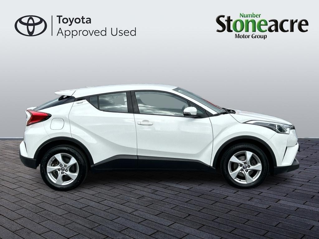 Toyota C-HR Self-Charging Hybrid Image 4