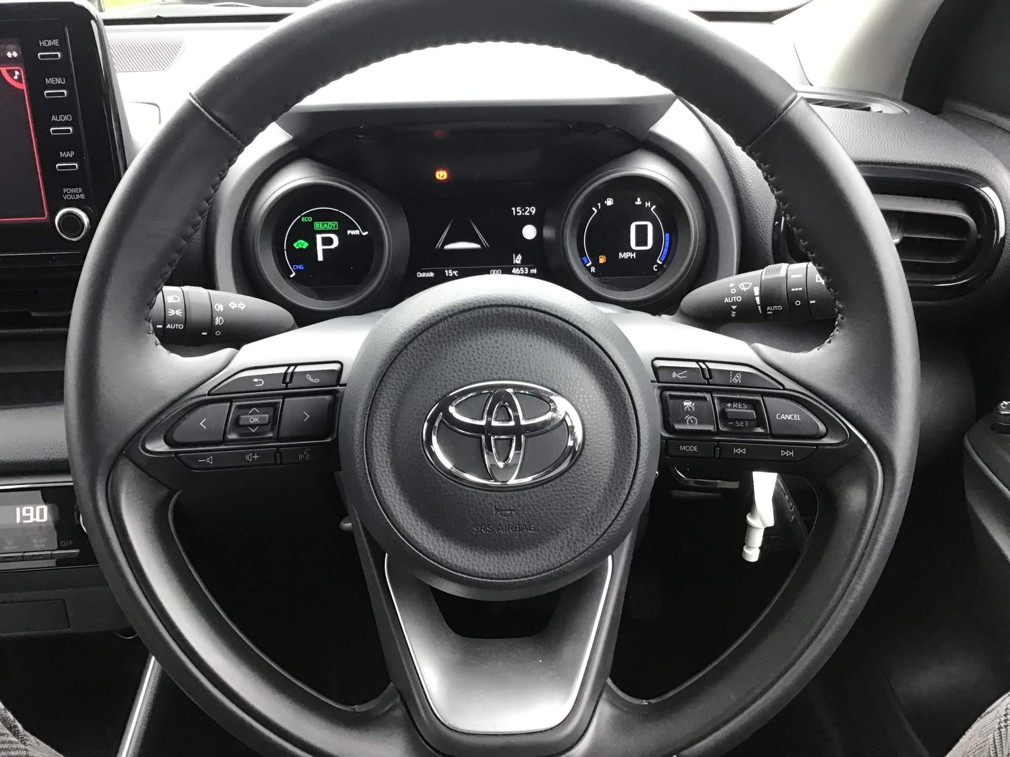 Toyota Yaris Image 16