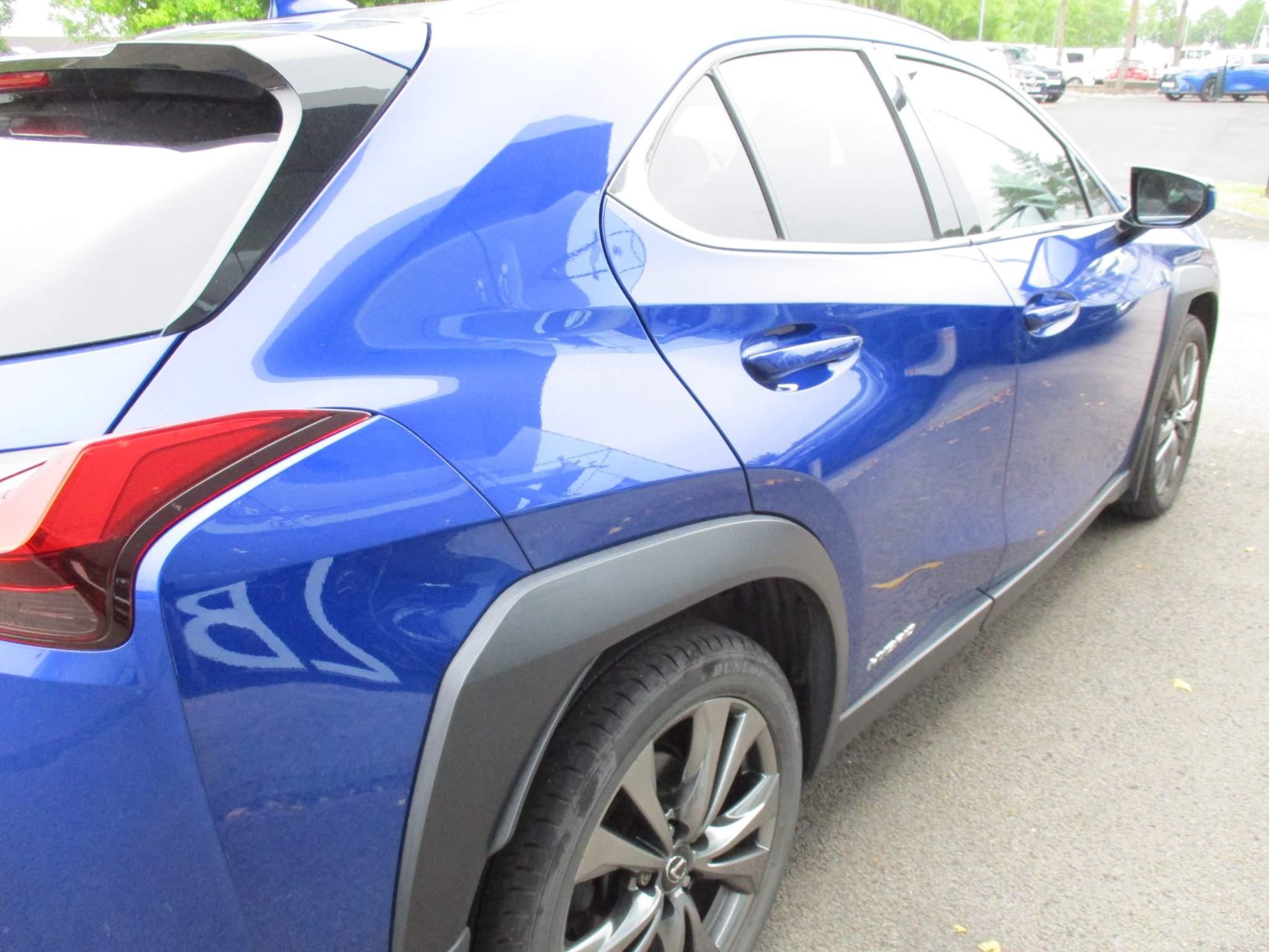 Lexus UX Image 41