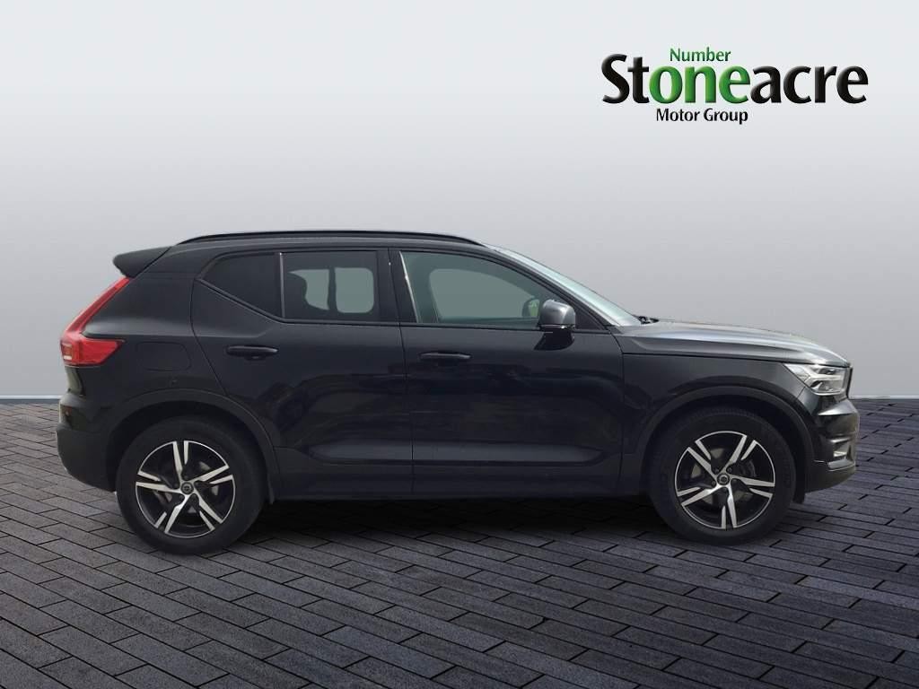 Volvo XC40 Image 2