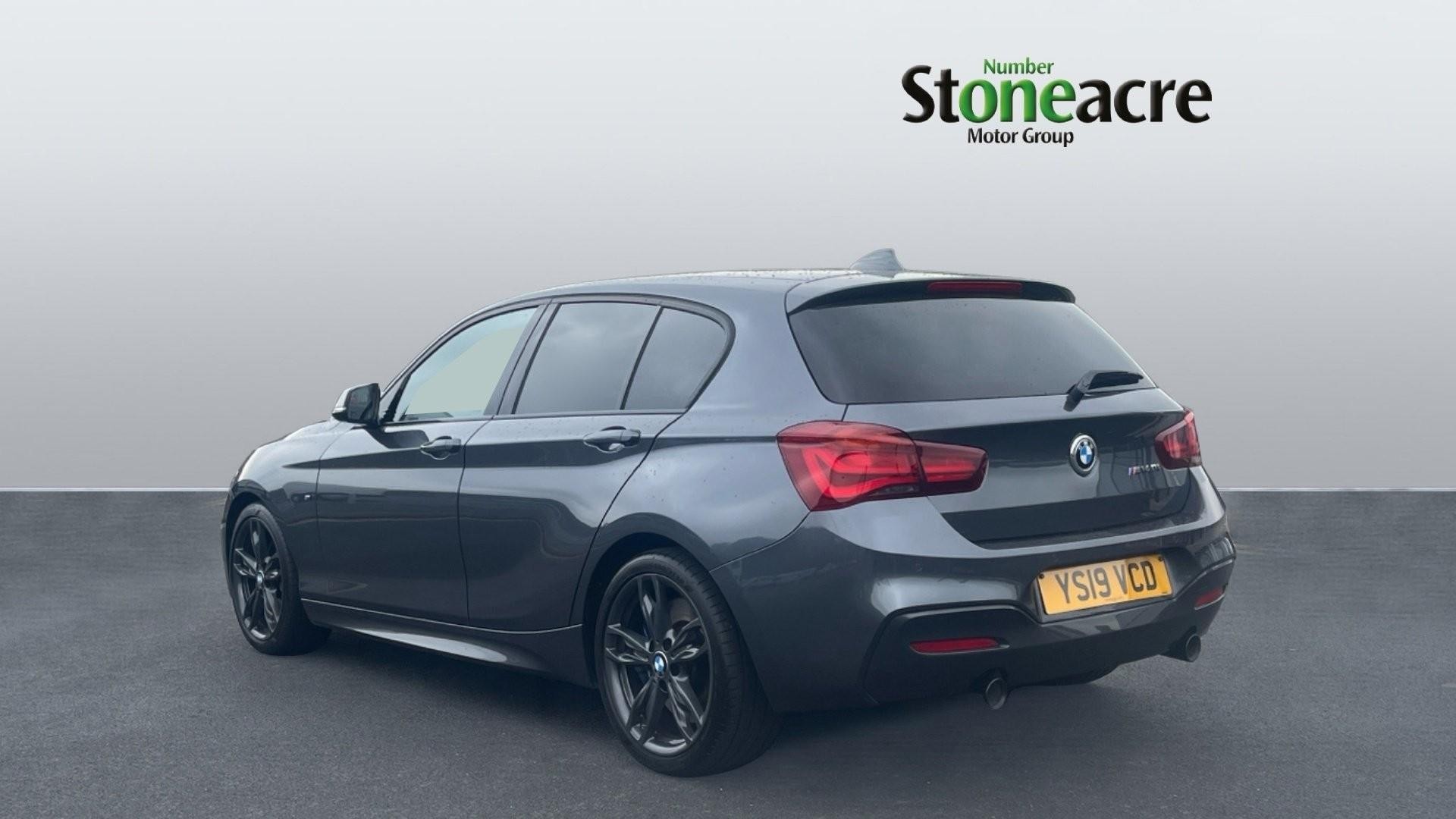 BMW 1 Series Image 2