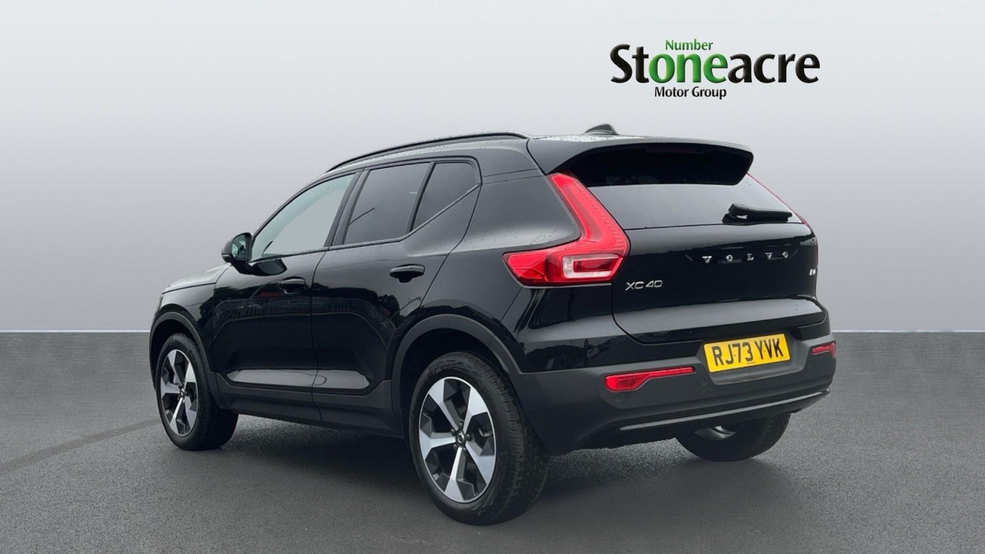 Volvo XC40 Image 2