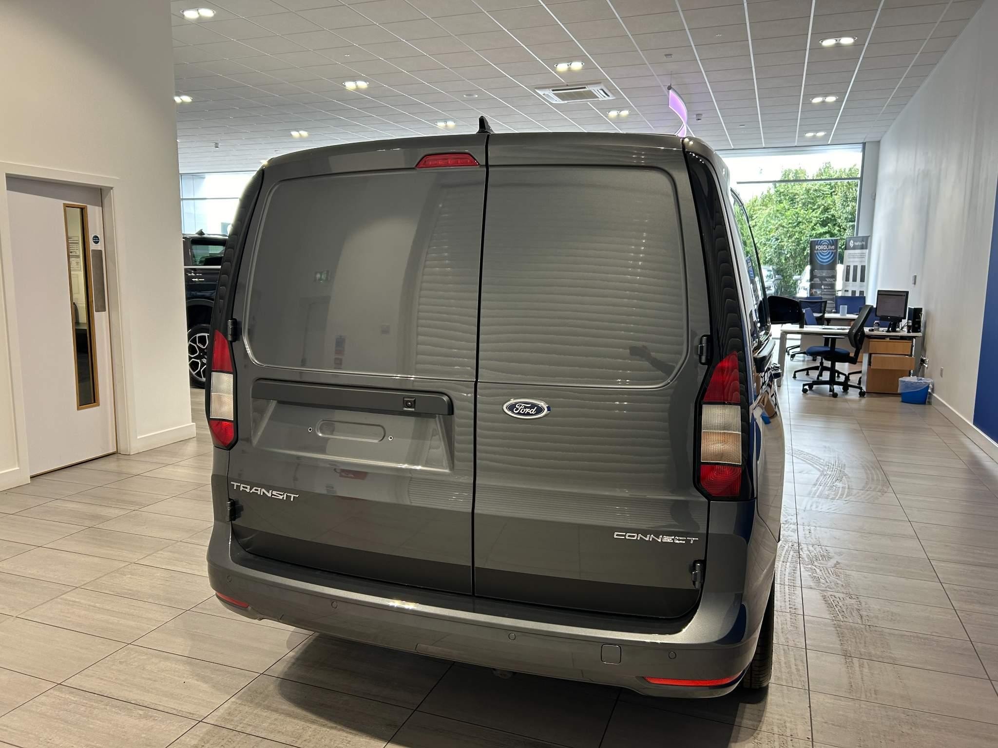 Ford Transit Connect Image 5