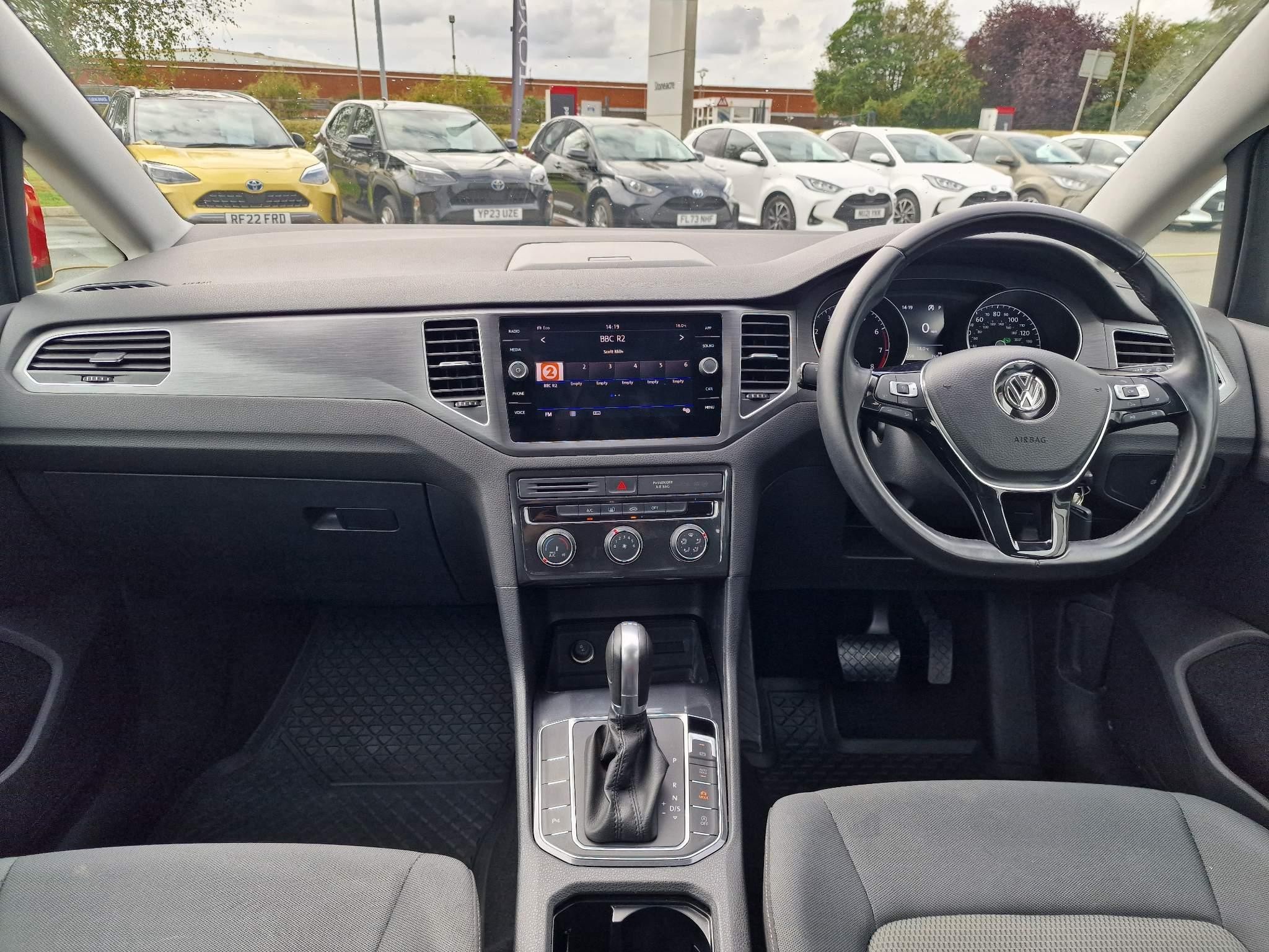 Volkswagen Golf SV Image 5