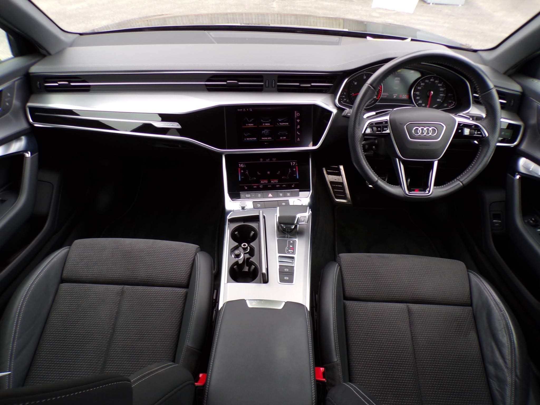 Audi A6 Saloon Image 11