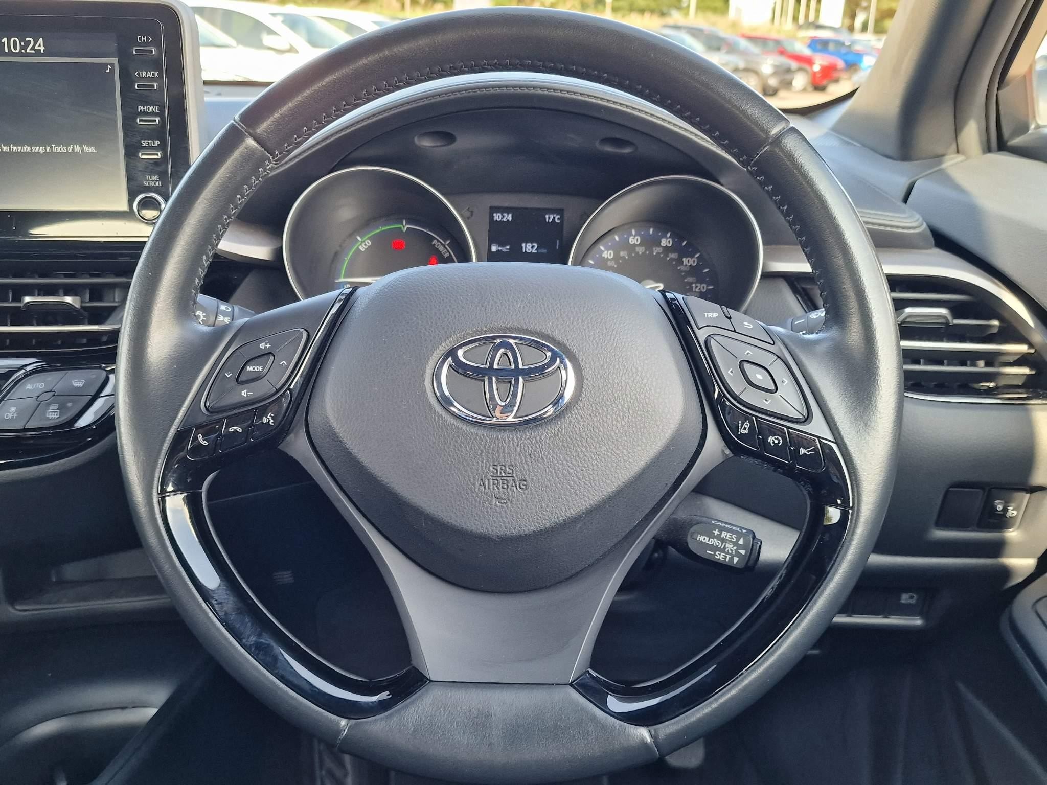 Toyota C-HR Image 10