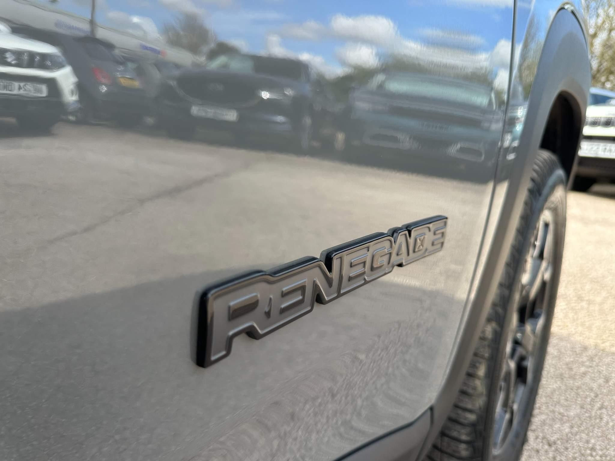 Jeep Renegade Image 10