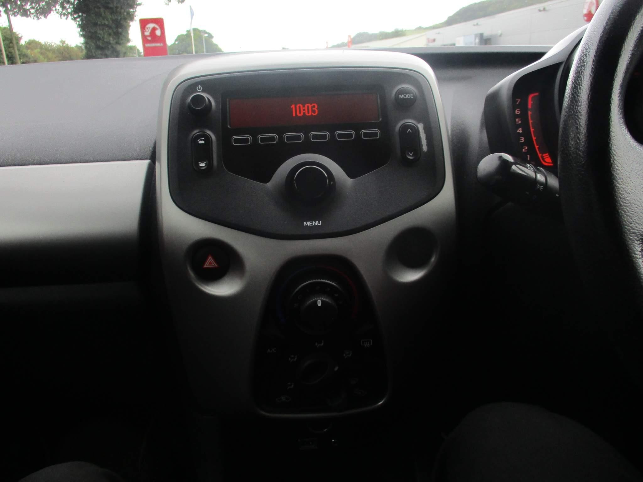 Toyota Aygo Image 17