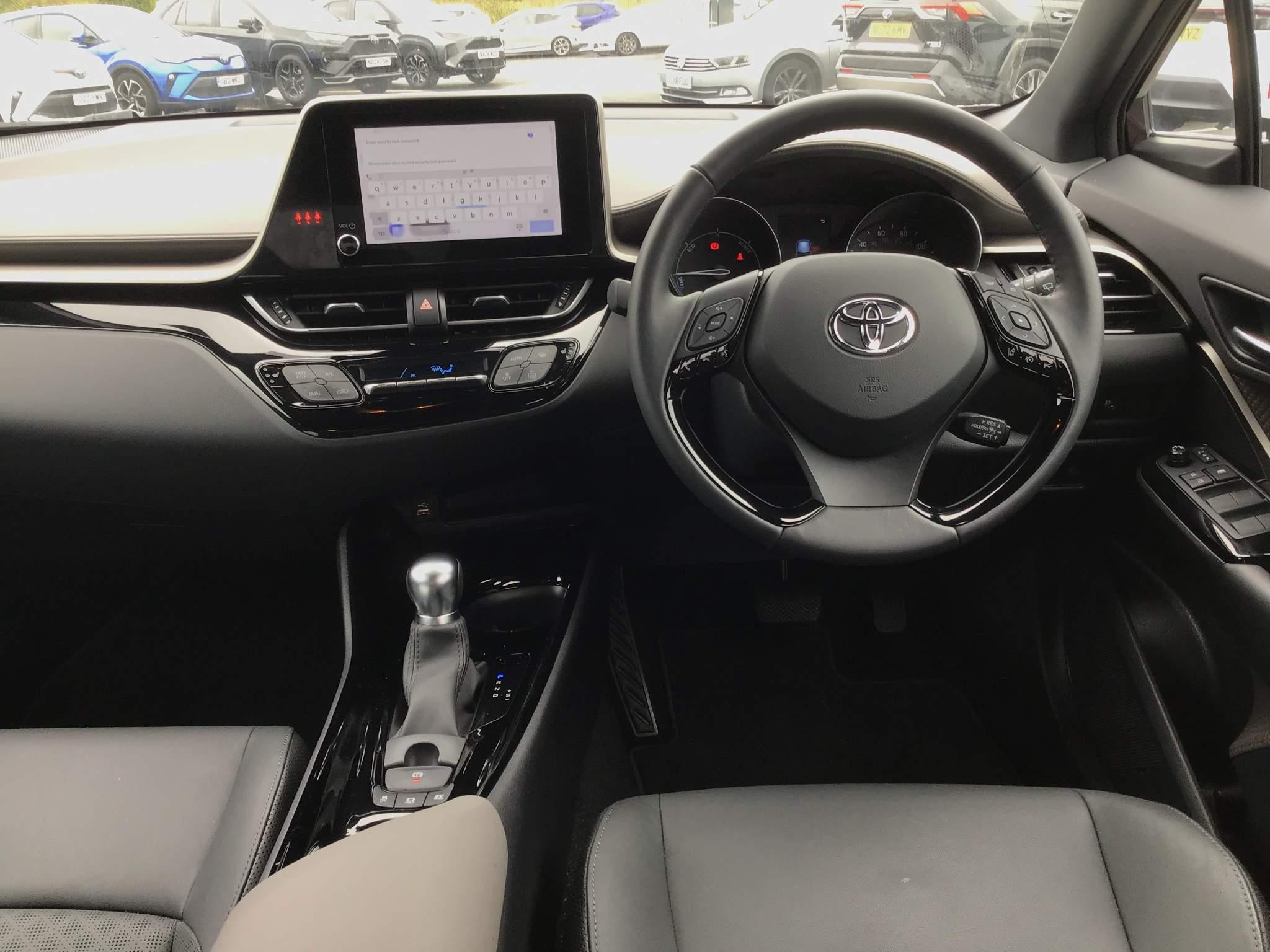 Toyota C-HR Self-Charging Hybrid Image 14