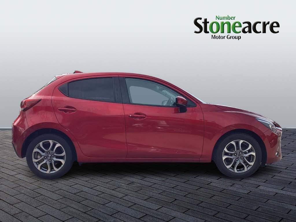 Mazda Mazda2 Image 2