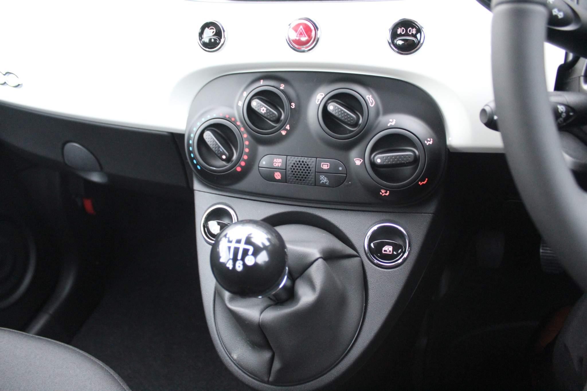 Fiat 500c Hybrid Image 18