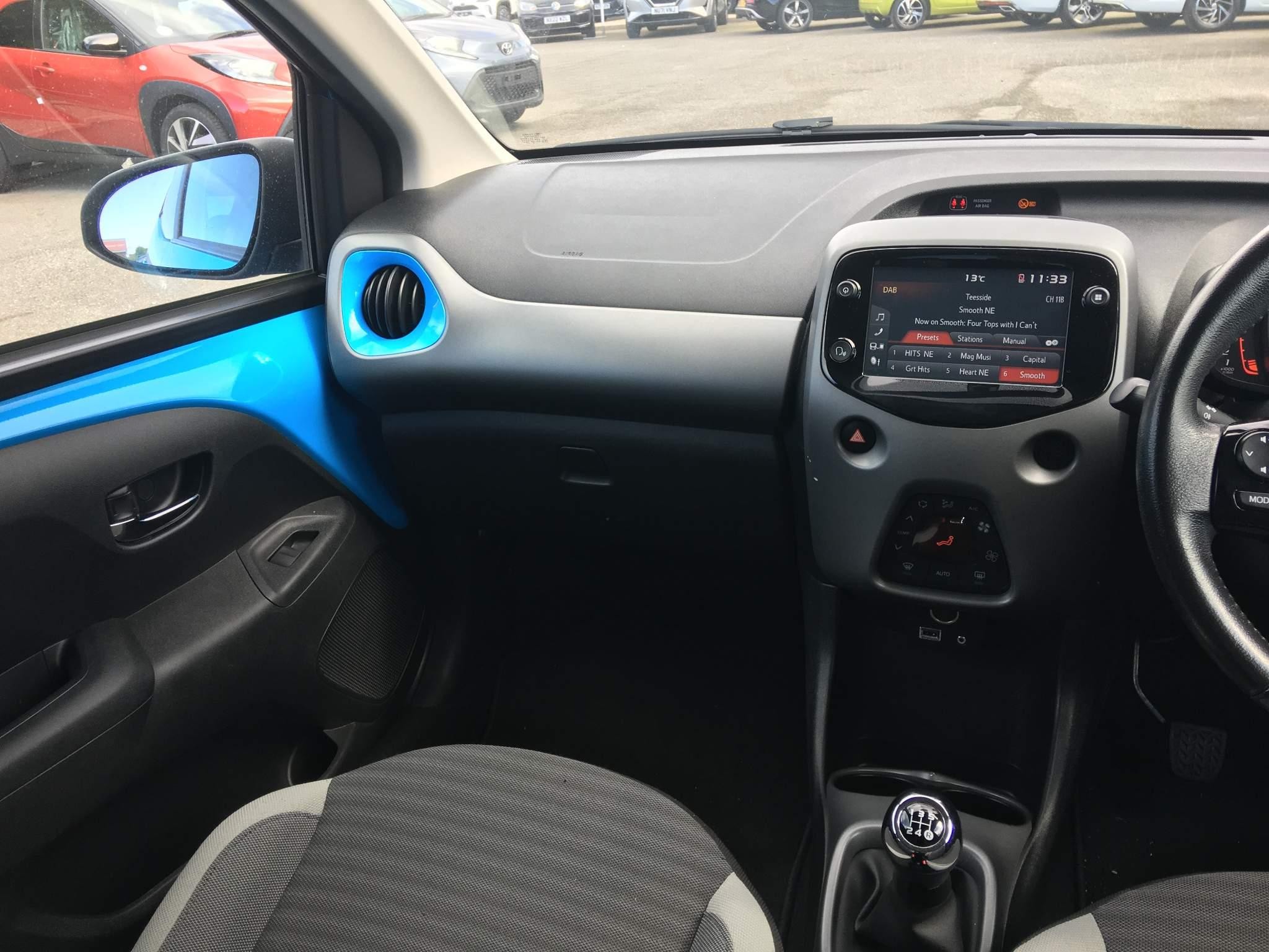 Toyota Aygo Image 16