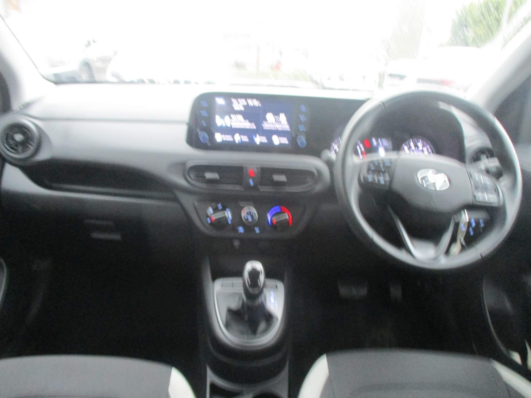 Hyundai i10 Image 13