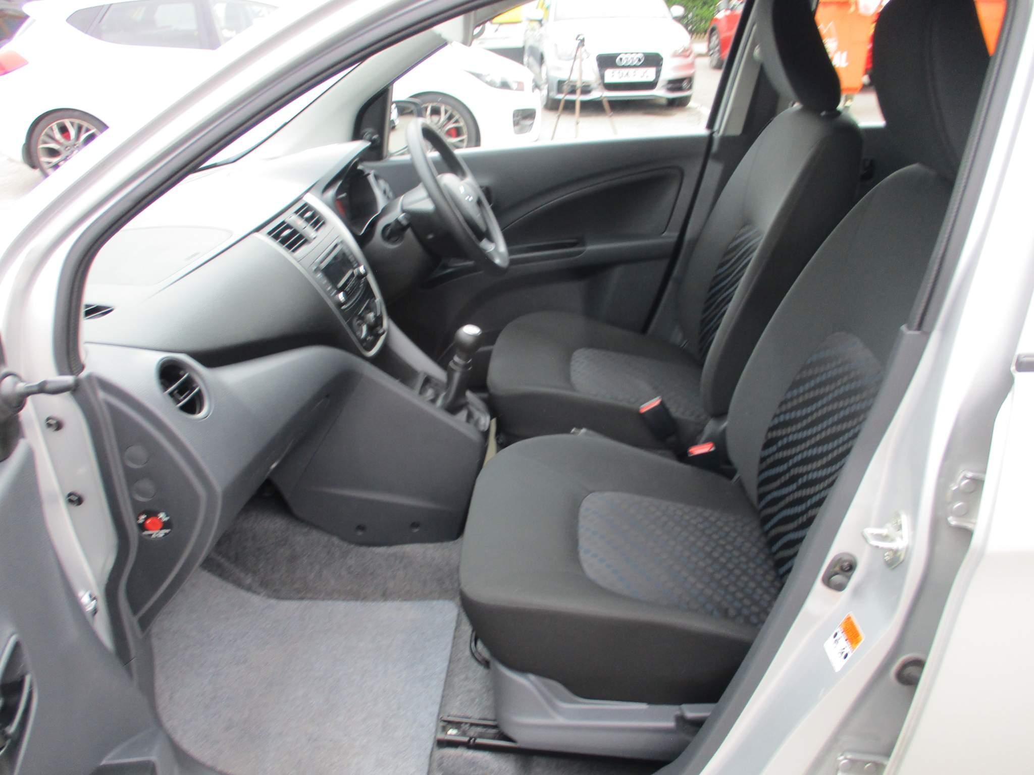 Suzuki Celerio Image 15