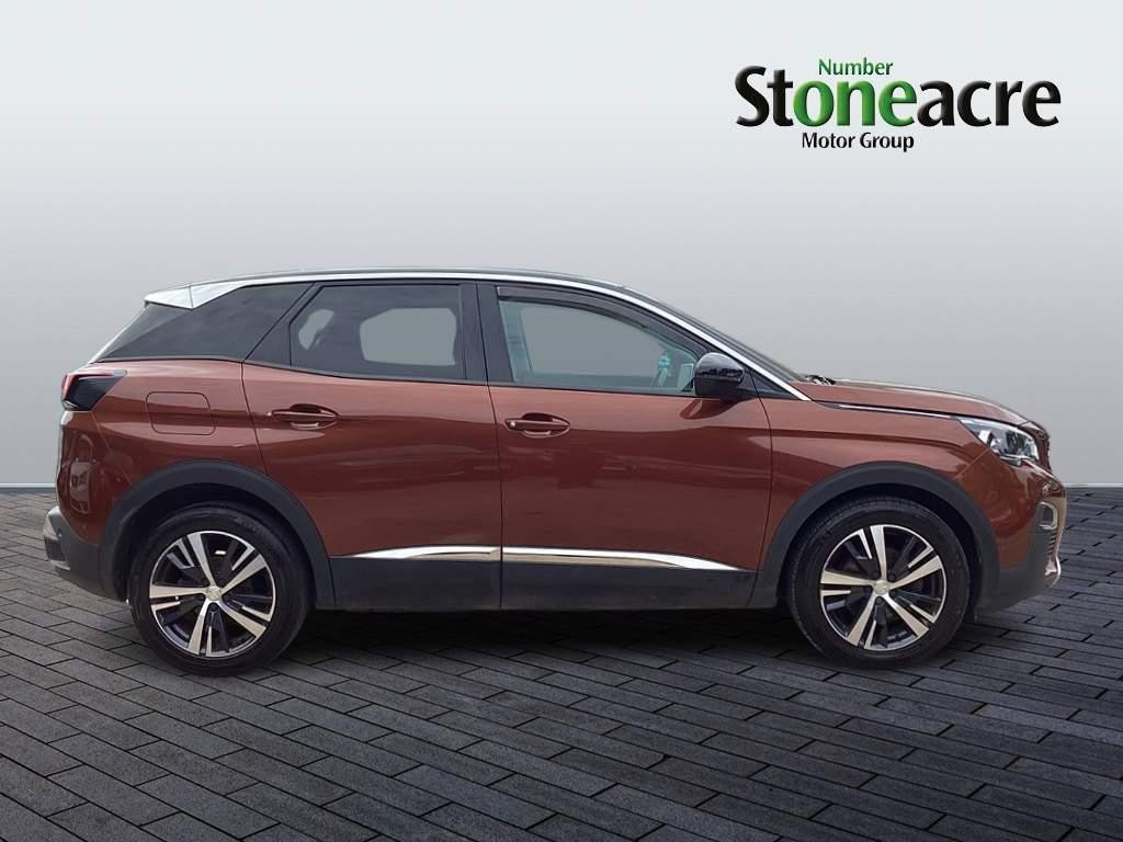 Peugeot 3008 Image 2