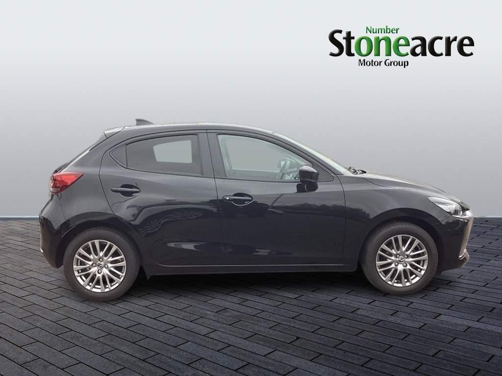 Mazda Mazda2 Image 2