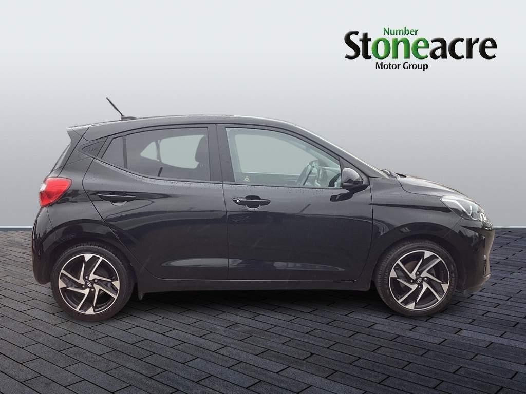 Hyundai i10 Image 2