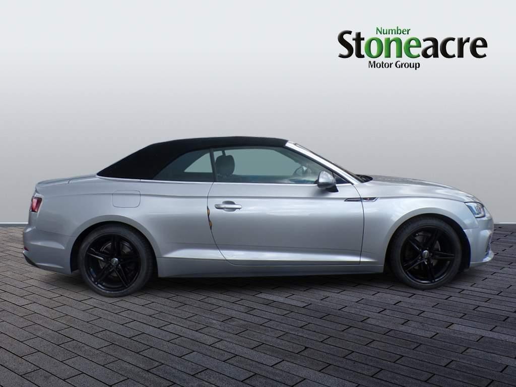 Audi A5 Cabriolet Image 9