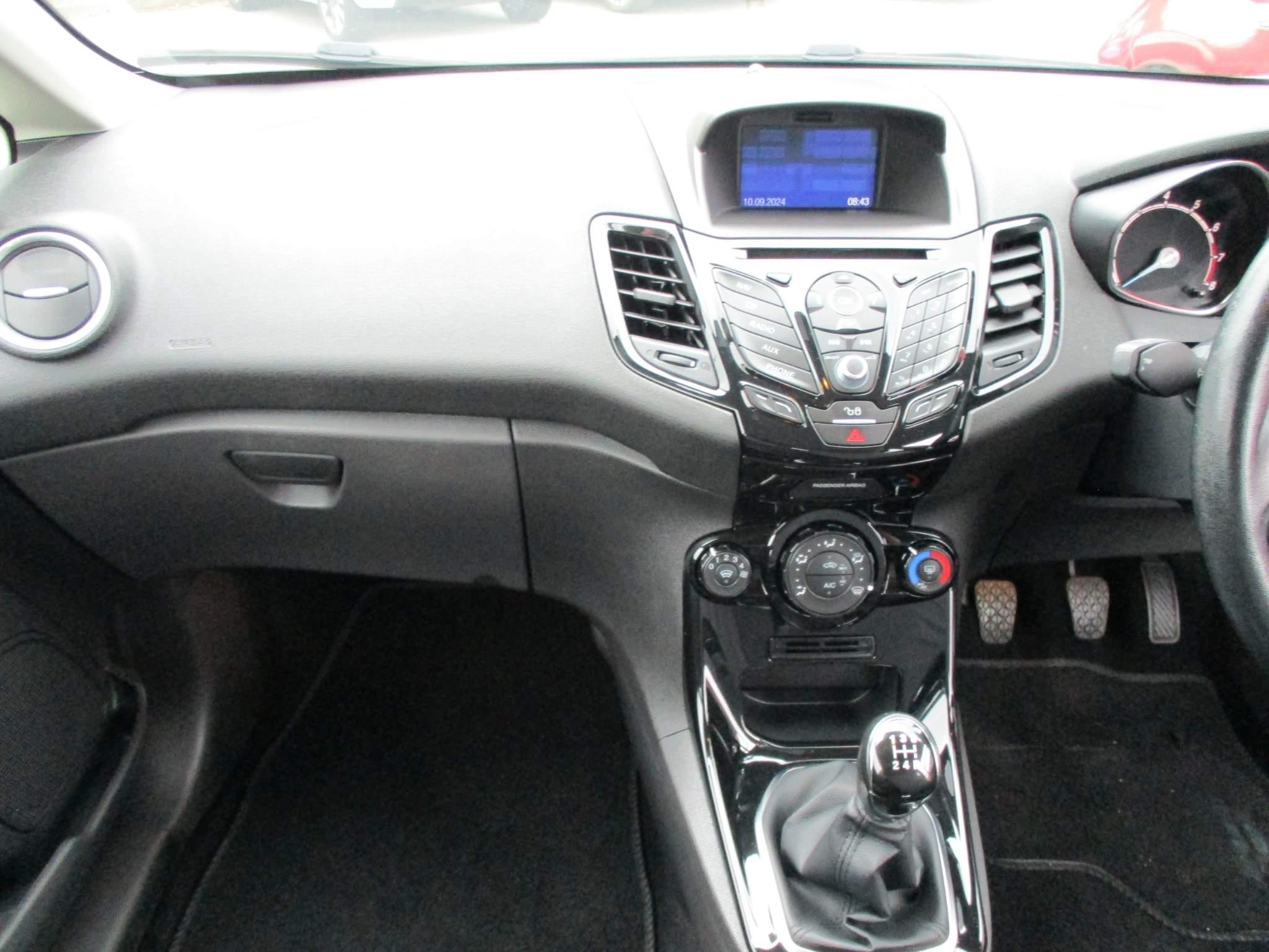 Ford Fiesta Image 19