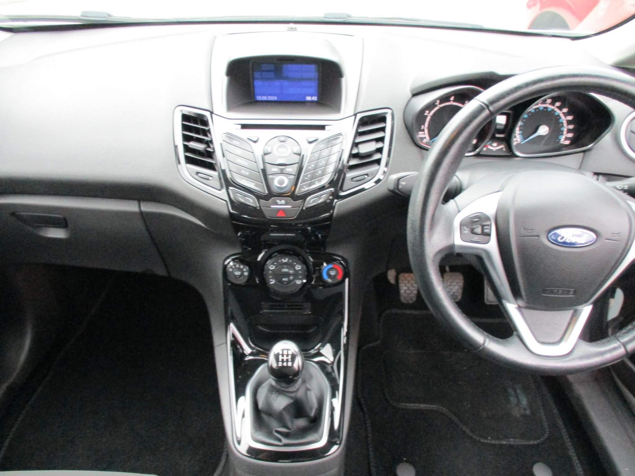 Ford Fiesta Image 20