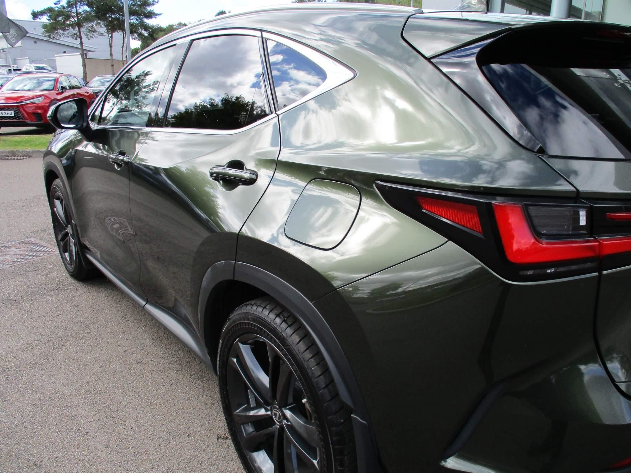 Lexus NX Image 41