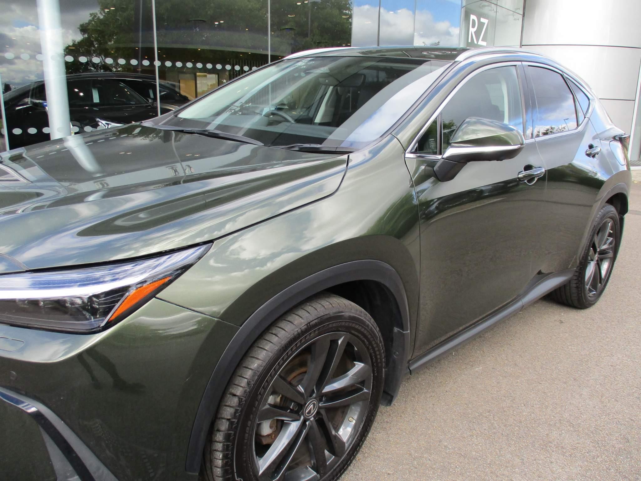 Lexus NX Image 42