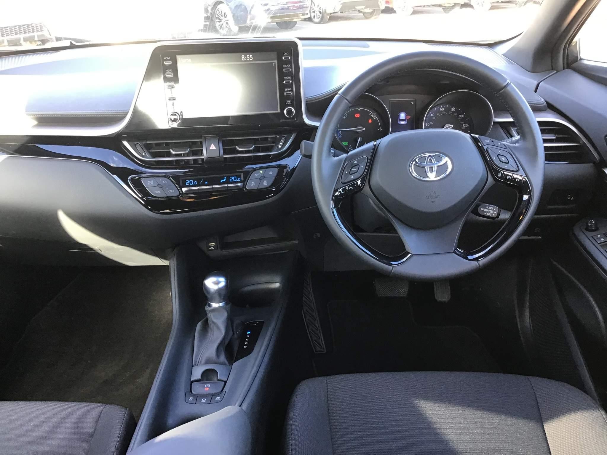 Toyota C-HR Image 14