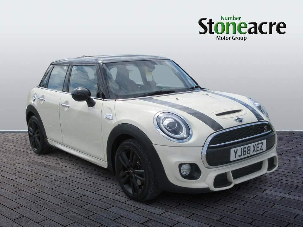 MINI Hatch Image 1