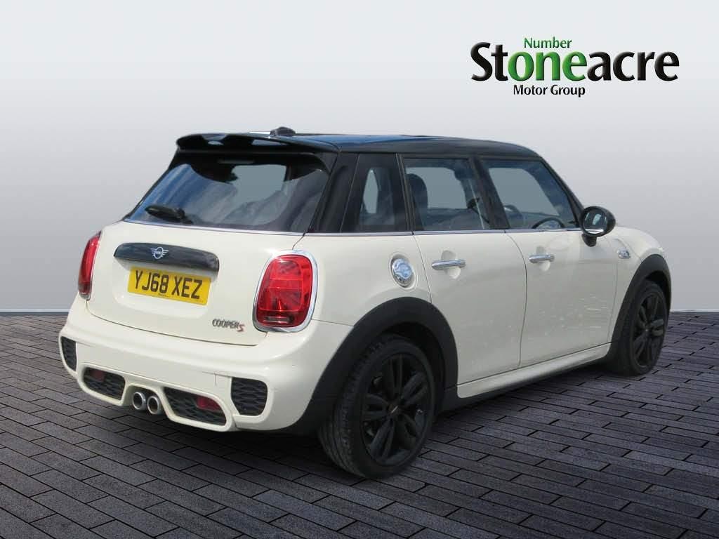 MINI Hatch Image 3