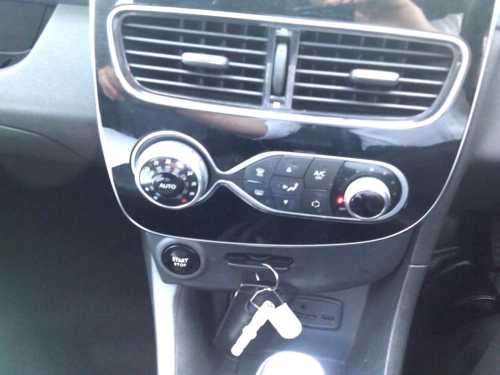 Renault Clio Image 19