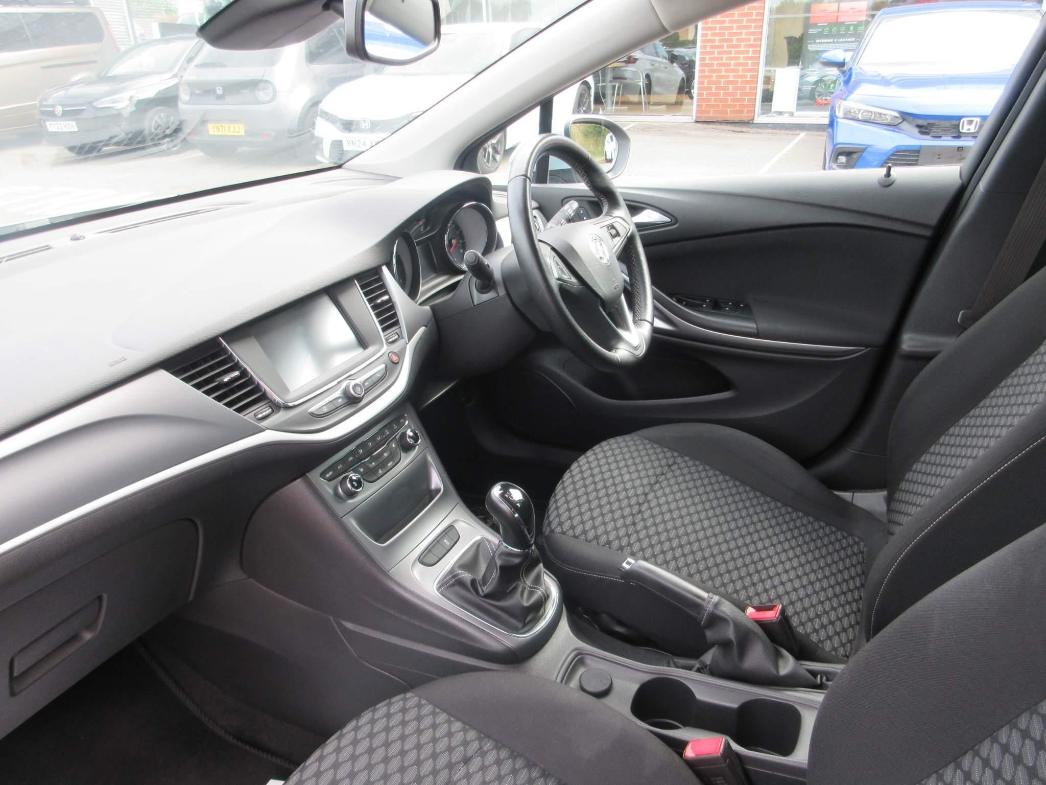 Vauxhall Astra Image 15