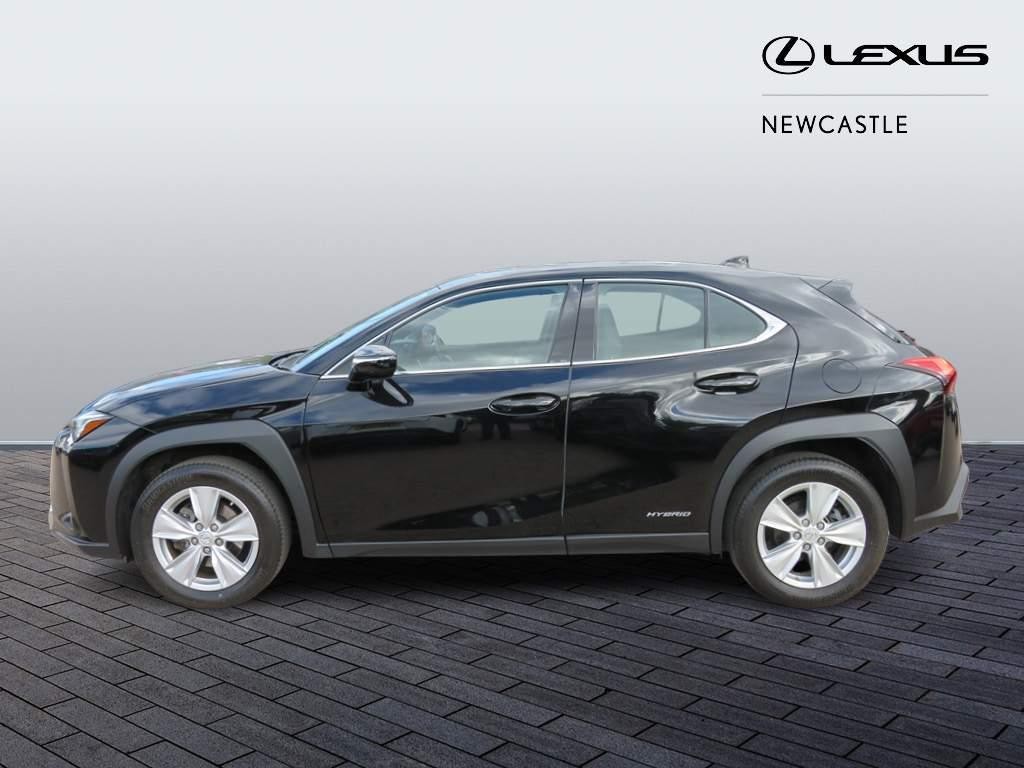 Lexus UX Self-Charging Hybrid Image 8