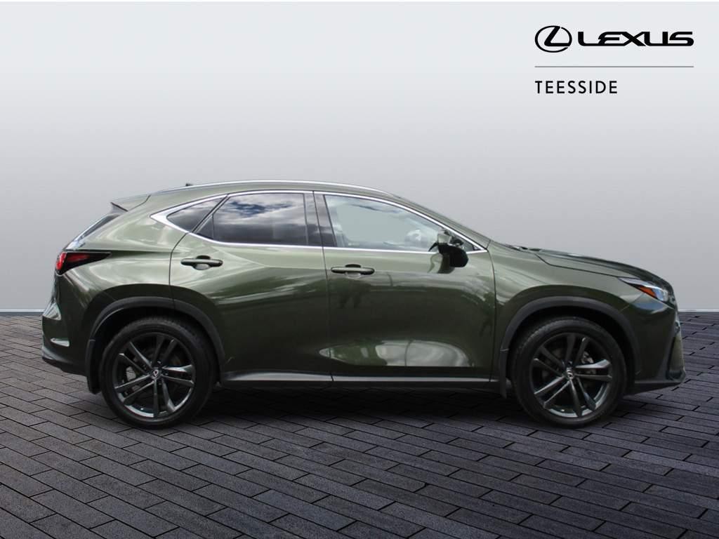 Lexus NX Image 4