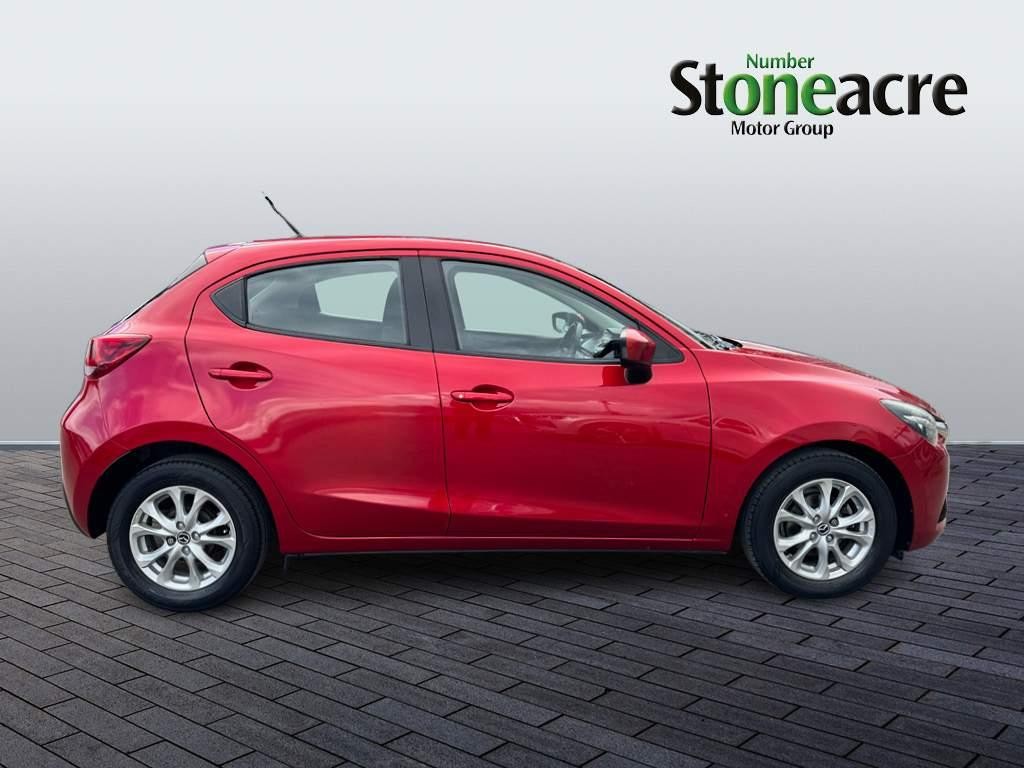 Mazda Mazda2 Image 2