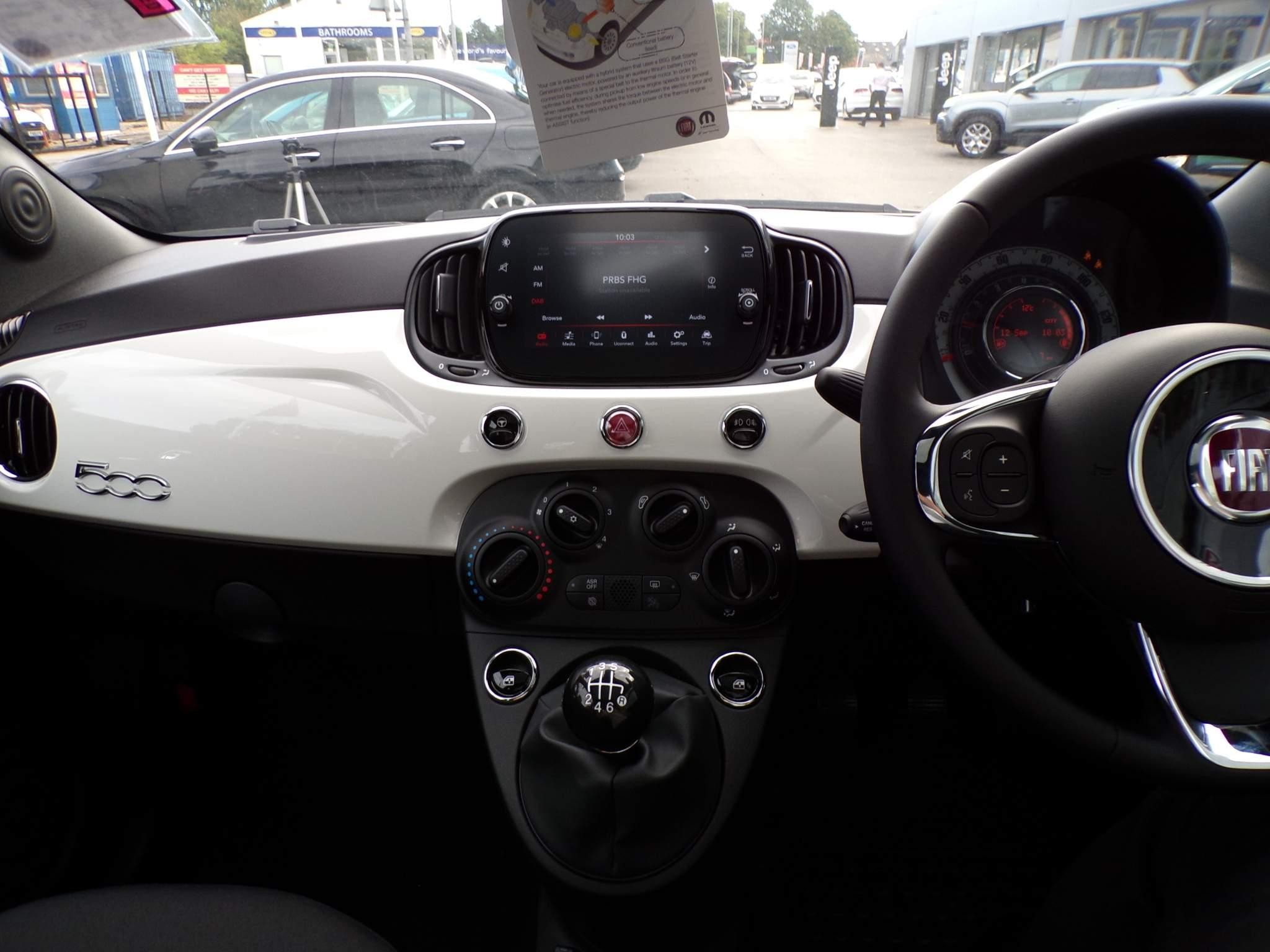 Fiat 500 Hybrid Image 17