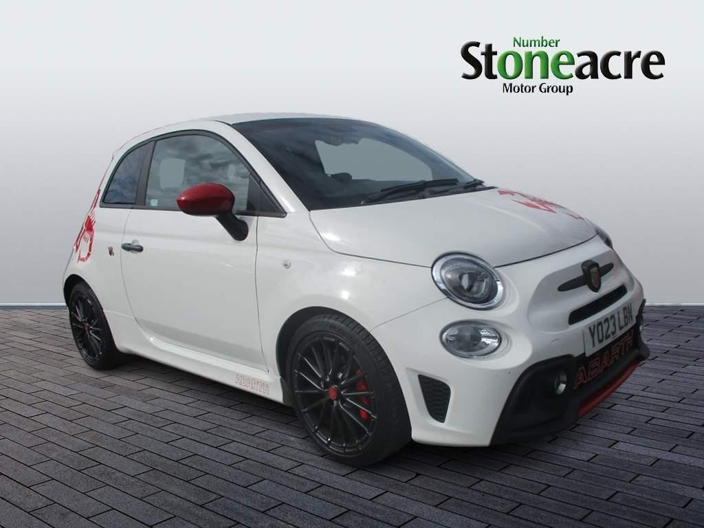 Abarth 695 Image 1