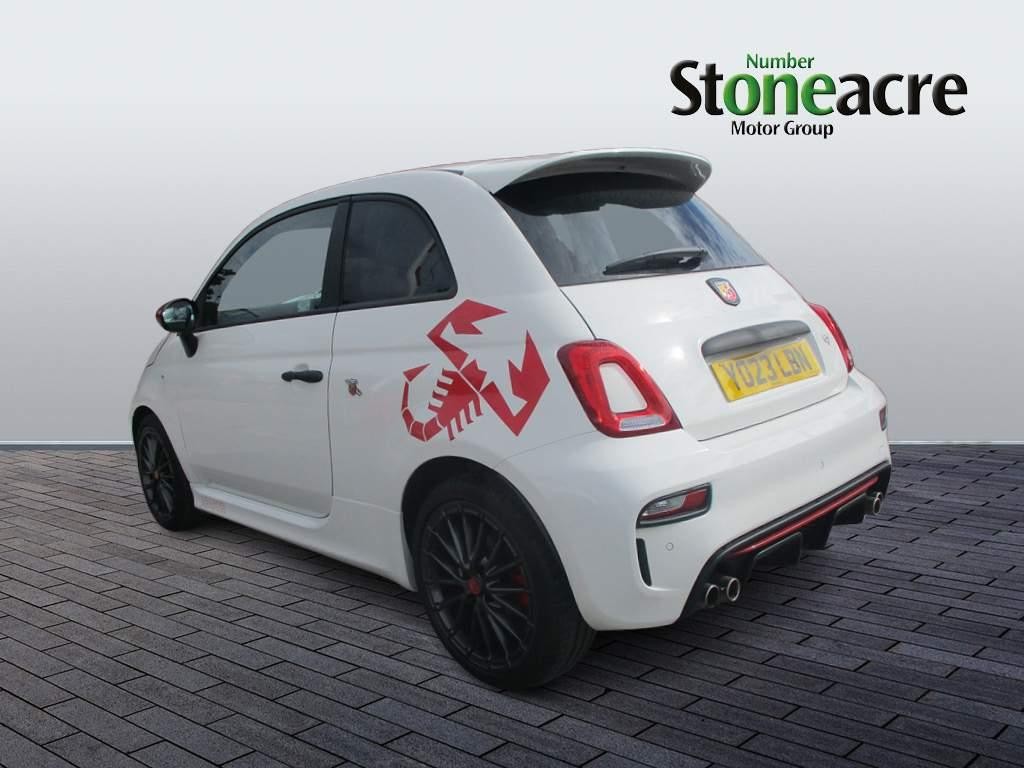 Abarth 695 Image 5