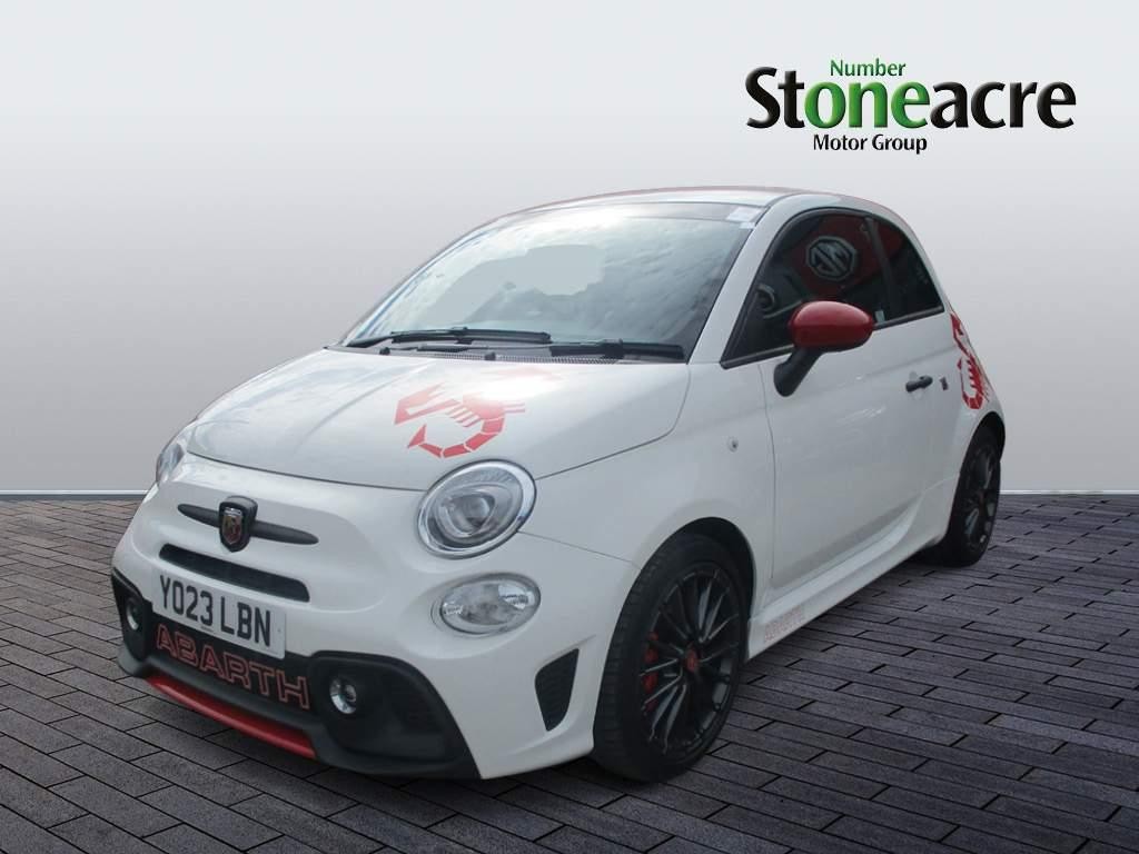 Abarth 695 Image 7