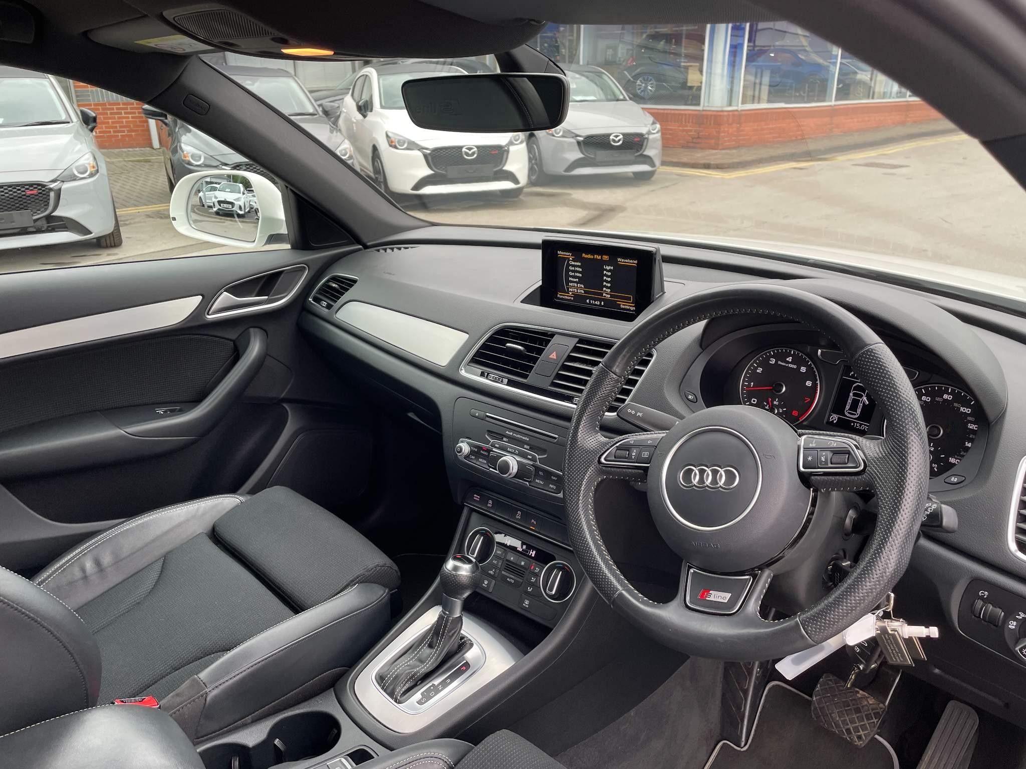 Audi Q3 Image 28