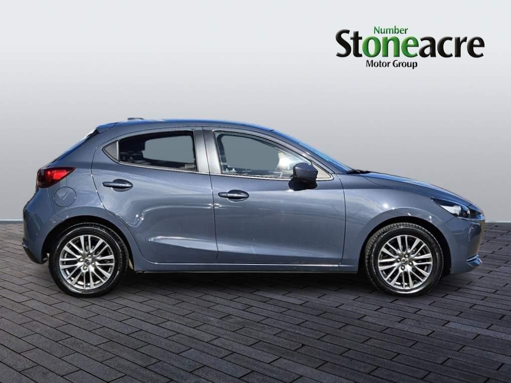 Mazda Mazda2 Image 2