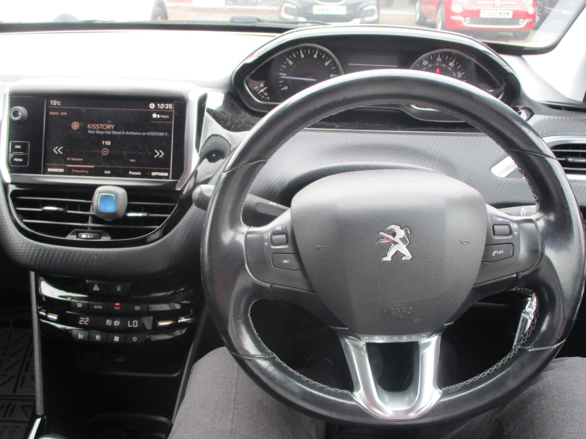 Peugeot 2008 Image 16