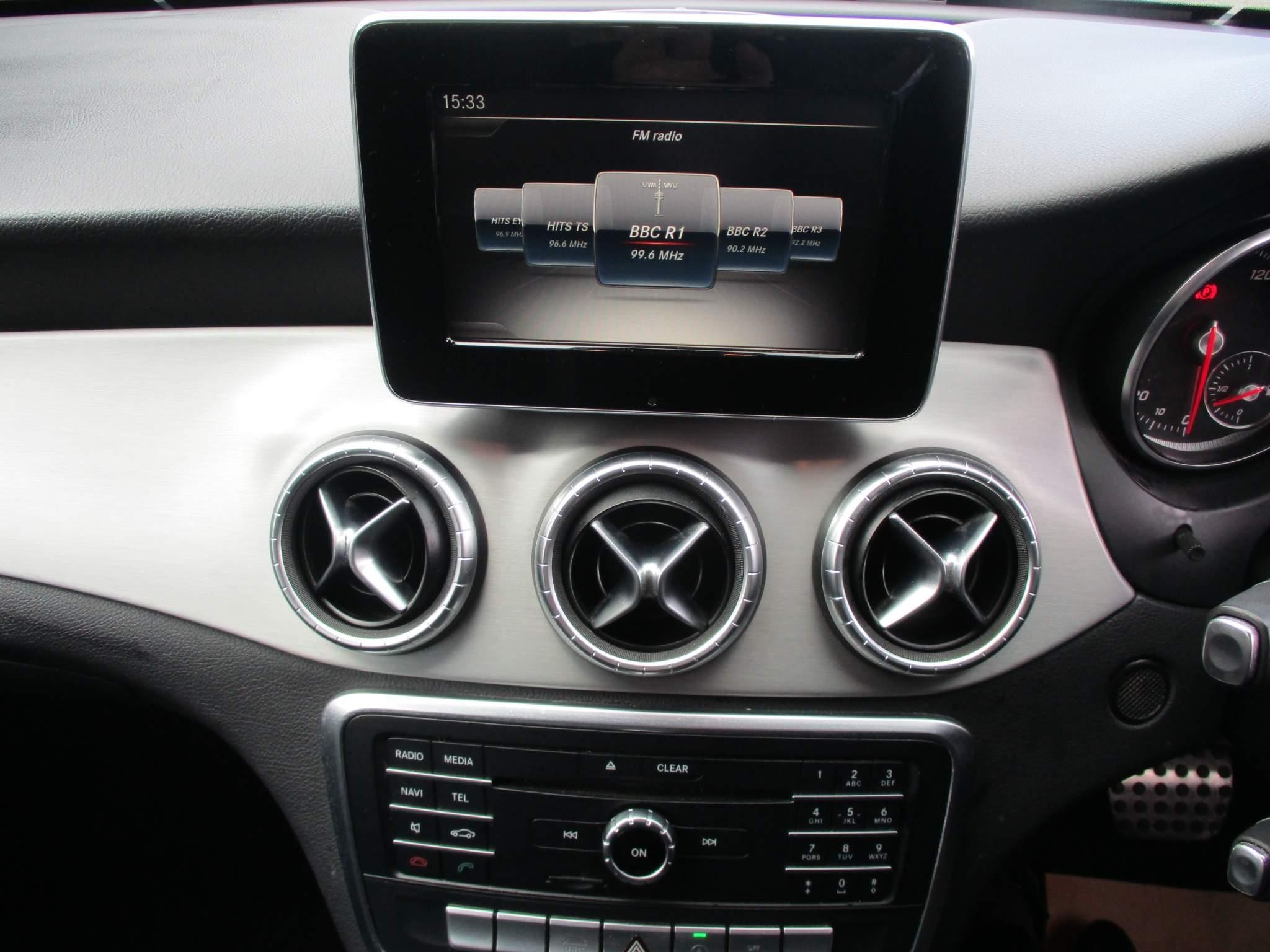 Mercedes-Benz CLA Image 35