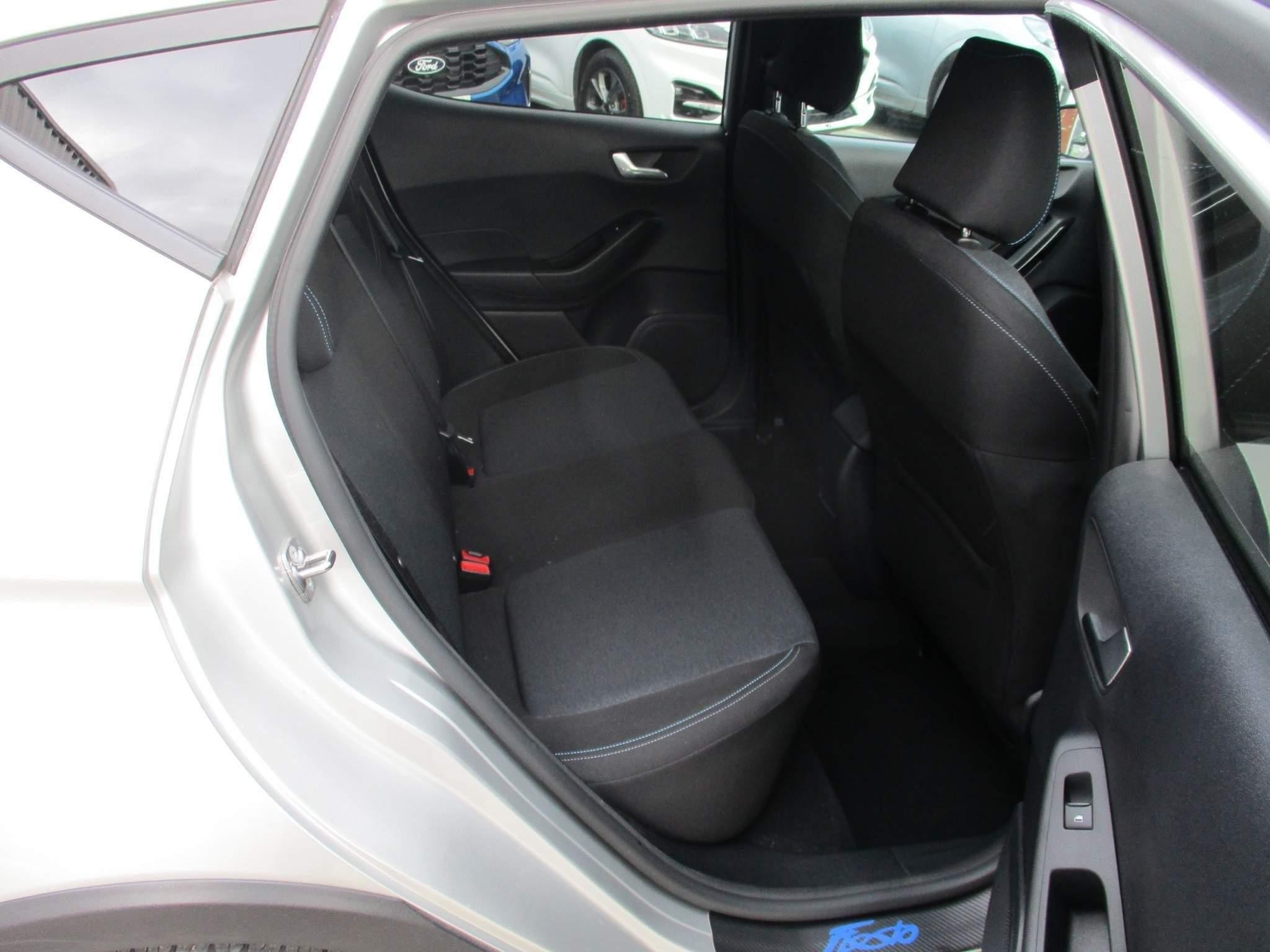 Ford Fiesta Image 14