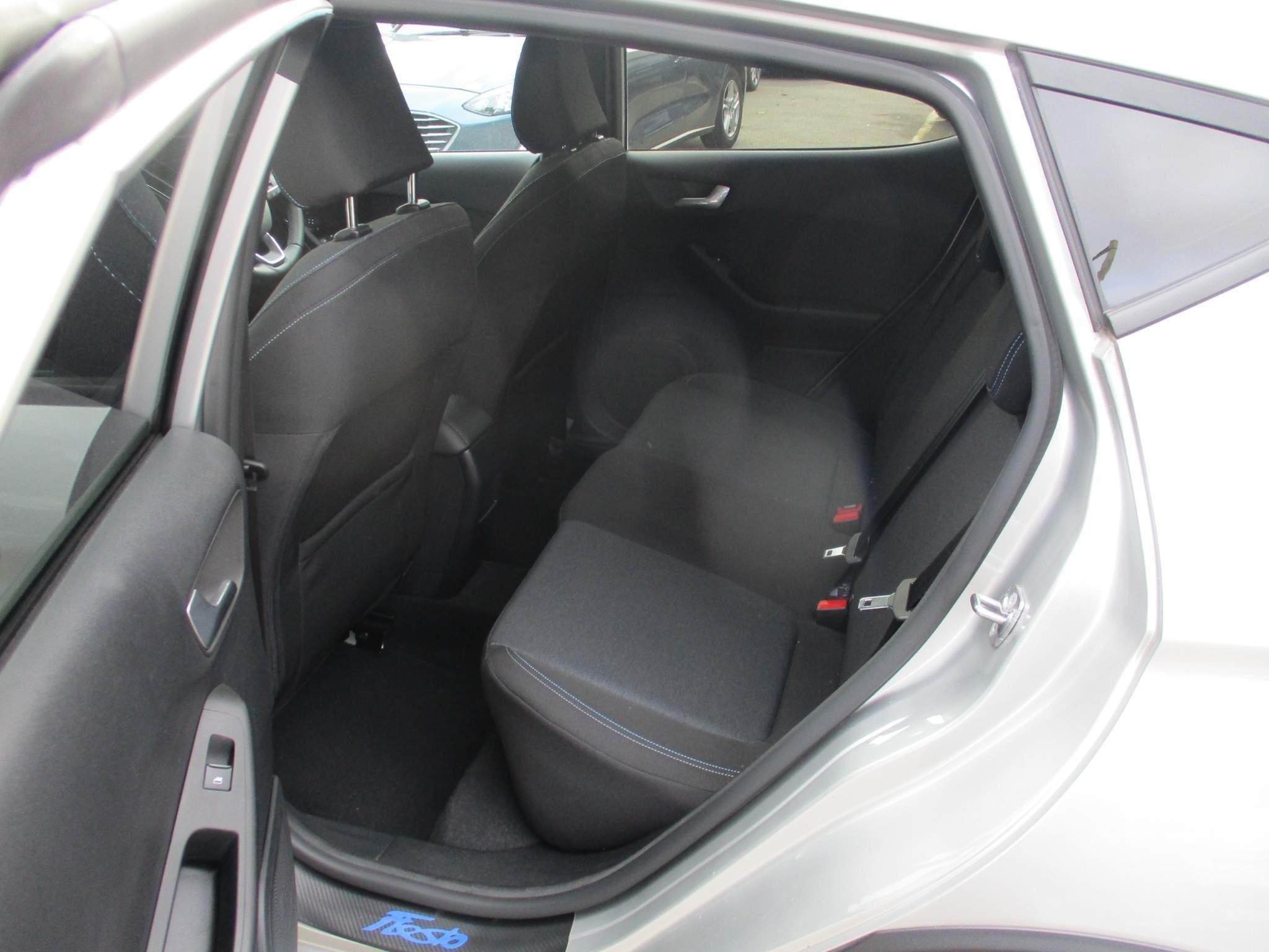 Ford Fiesta Image 15