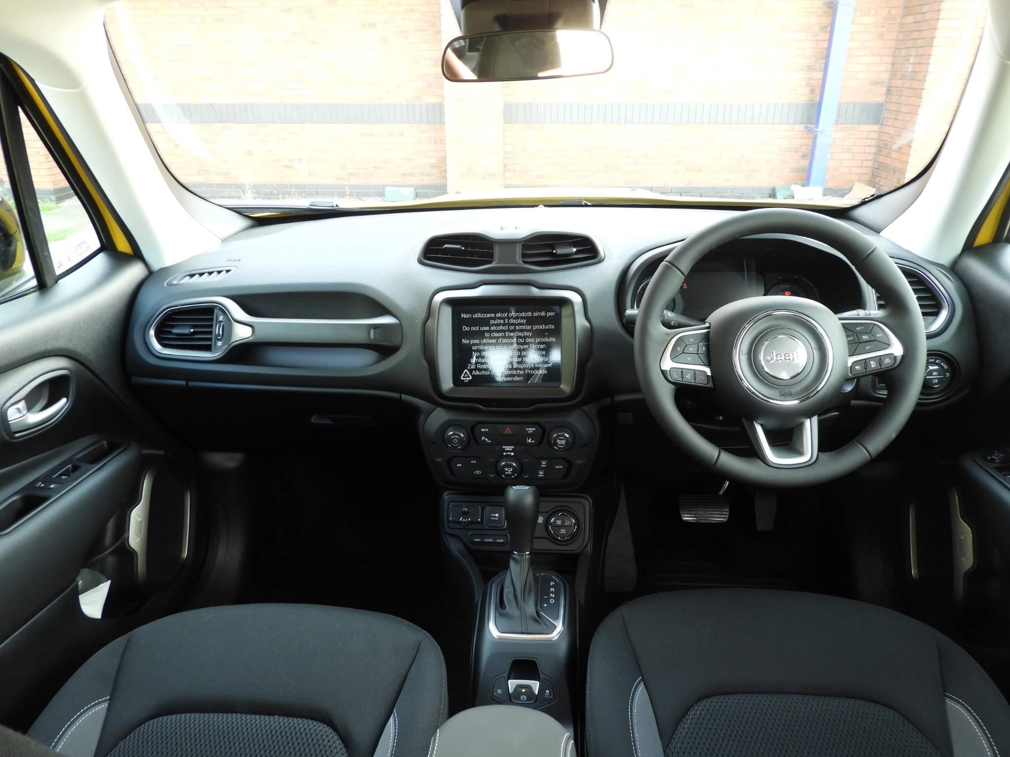 Jeep Renegade Image 12